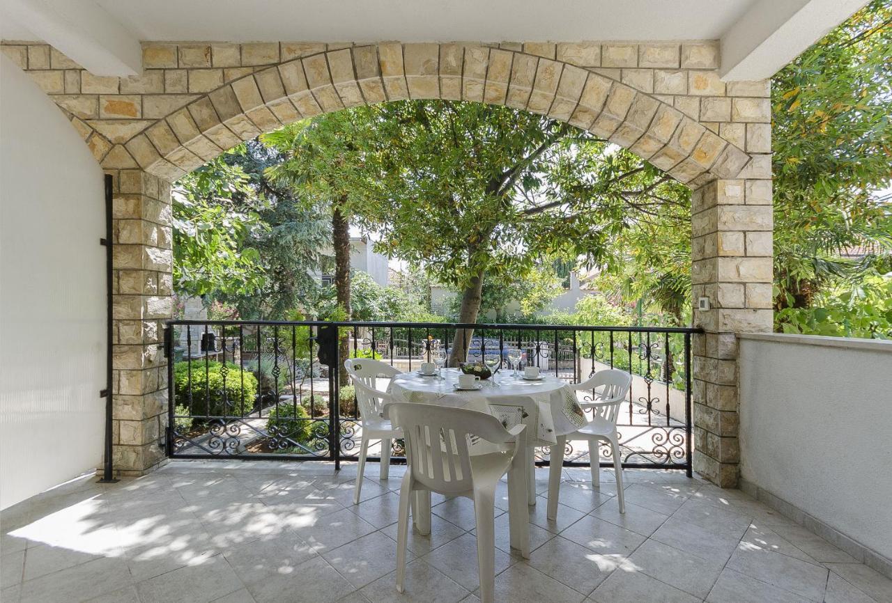 Apartments Karolina فوديس المظهر الخارجي الصورة