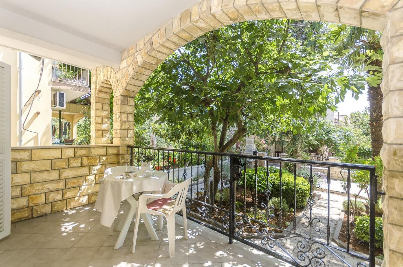 Apartments Karolina فوديس المظهر الخارجي الصورة